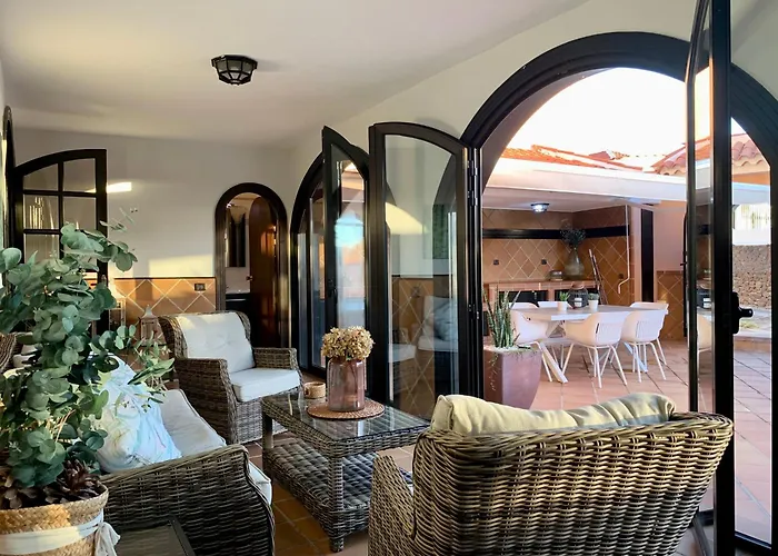 Your Holidays - Sta Monica - Вилла Адехе