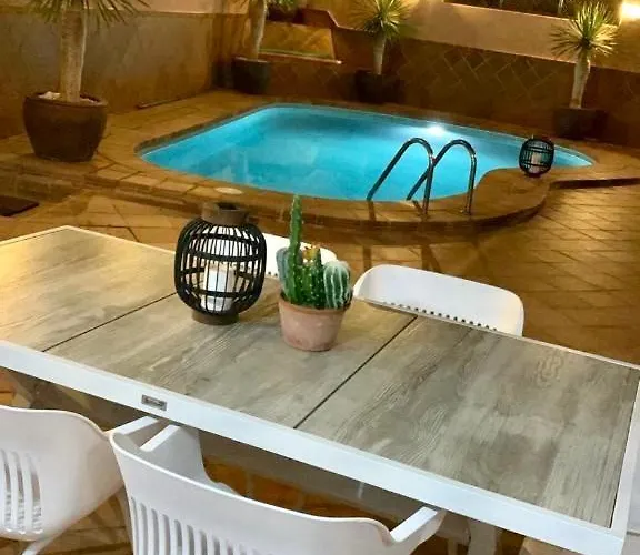 Your Holidays - Sta Monica - Вилла Адехе